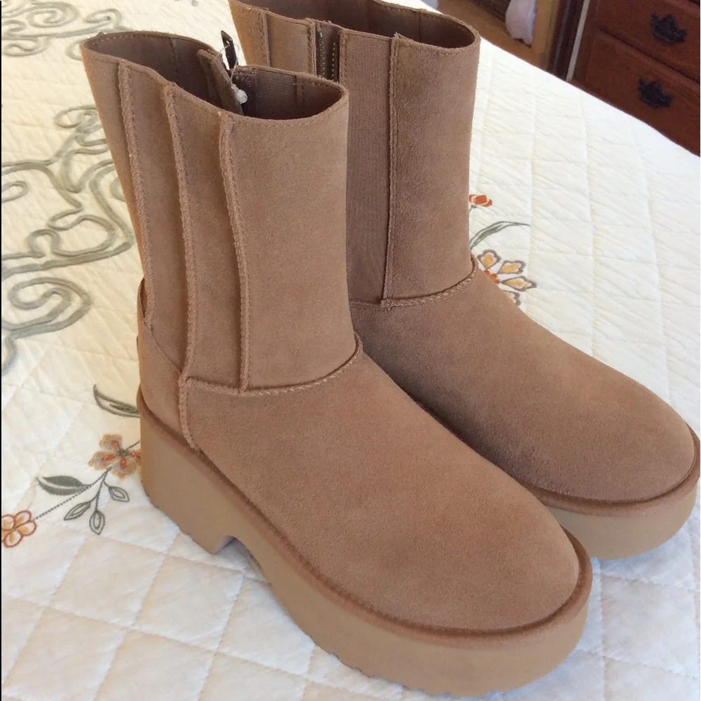 UGG Classic twin heights boots
